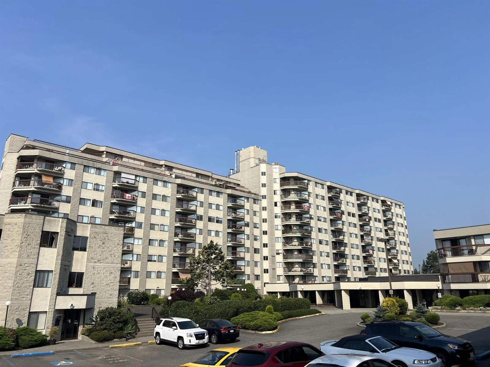 Apartment for rent: 315 31955 Old Yale Road, Abbotsford, British Columbia V2T 4N1