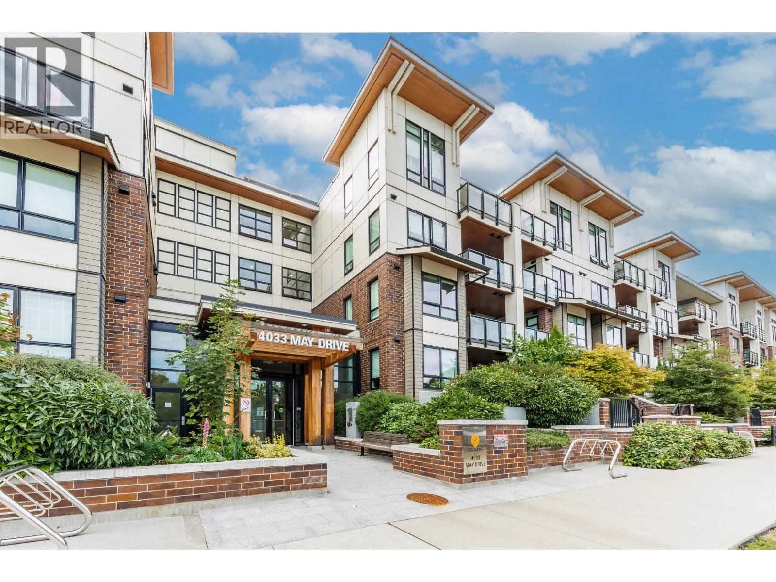 Apartment for rent: 315 4033 May Drive, Richmond, British Columbia V6X 0T3