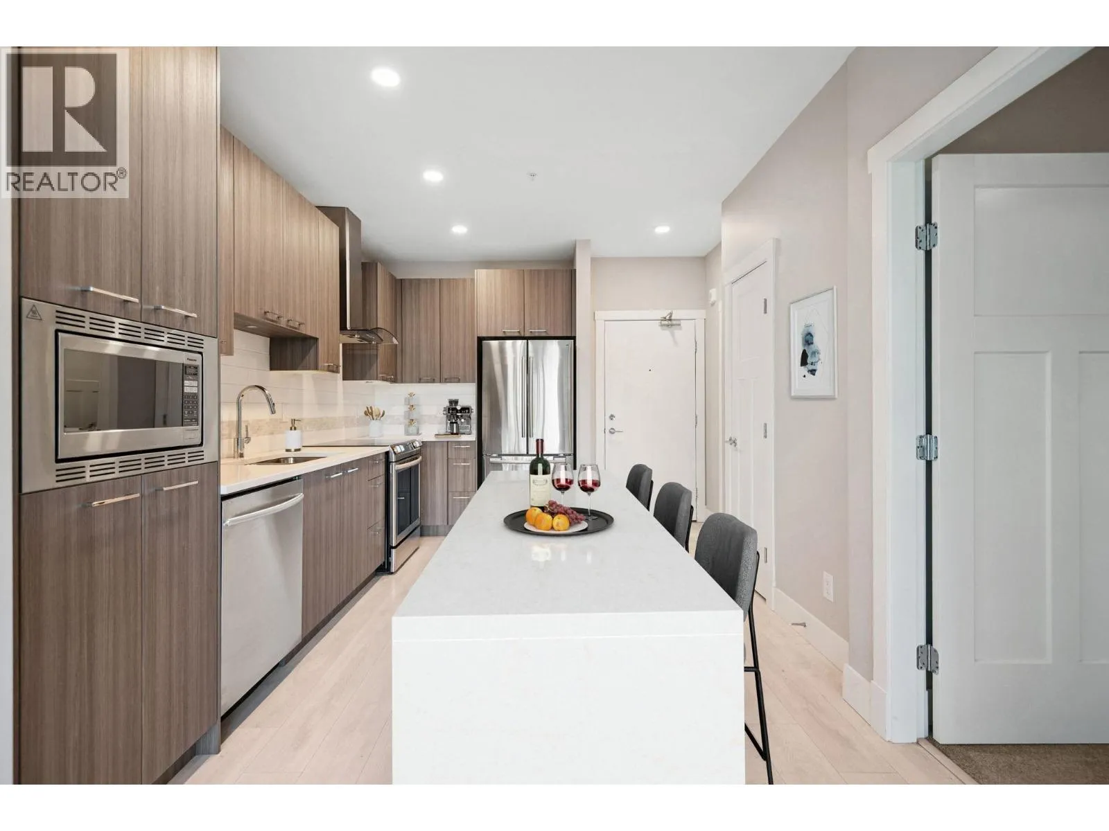 Apartment for rent: 315 4690 Hawk Lane, Tsawwassen, British Columbia V4M 0C4