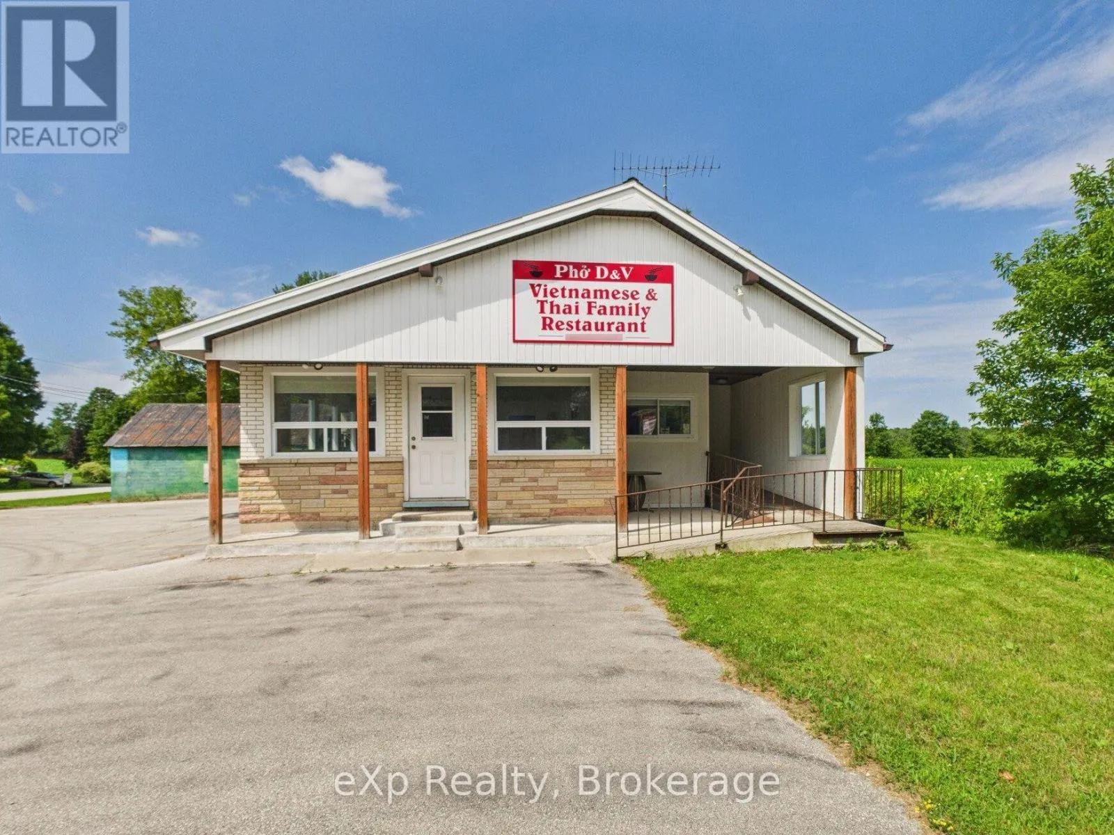 315194 Highway 6, Chatsworth, Ontario N0H 2V0