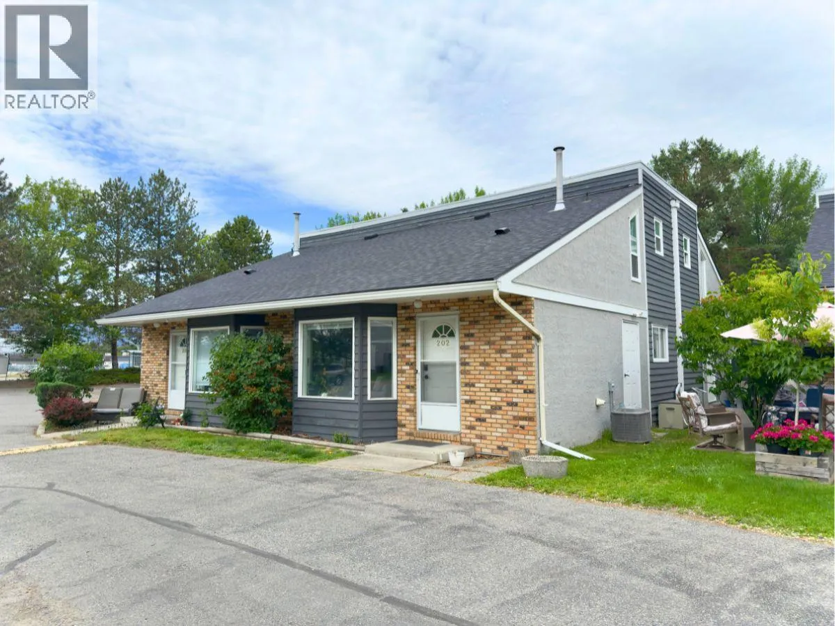 Row / Townhouse for rent: 3155 Gordon Drive Unit# 202, Kelowna, British Columbia V1W 3N5