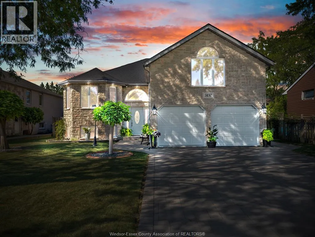 House for rent: 3157 Robinet, Windsor, Ontario N8R 1P7