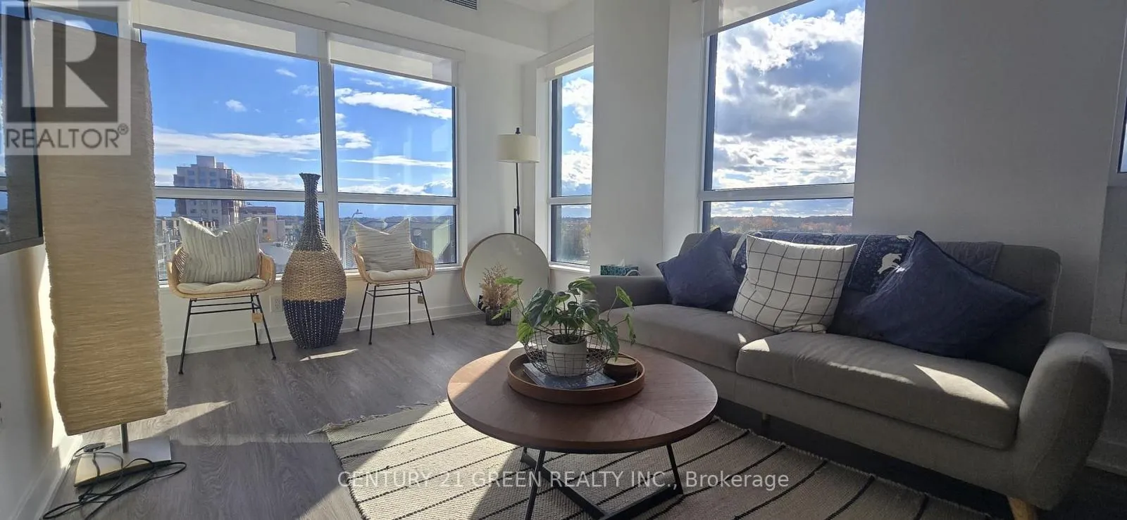 Apartment for rent: 316 - 3005 Pine Glen Road, Oakville, Ontario L6M 5P5