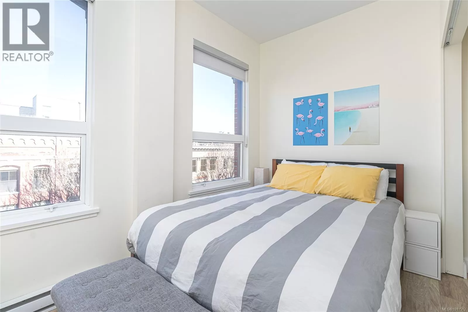 Apartment for rent: 316 595 Pandora Ave, Victoria, British Columbia V8W 1N5