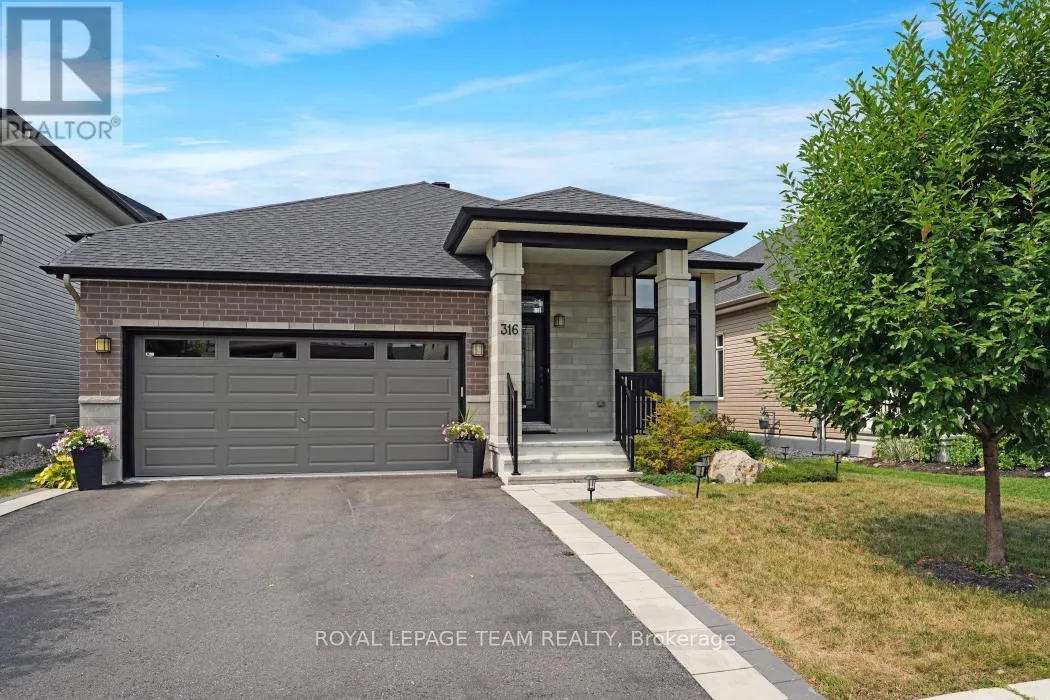 House for rent: 316 Serenade Crescent W, Ottawa, Ontario K1X 0B8