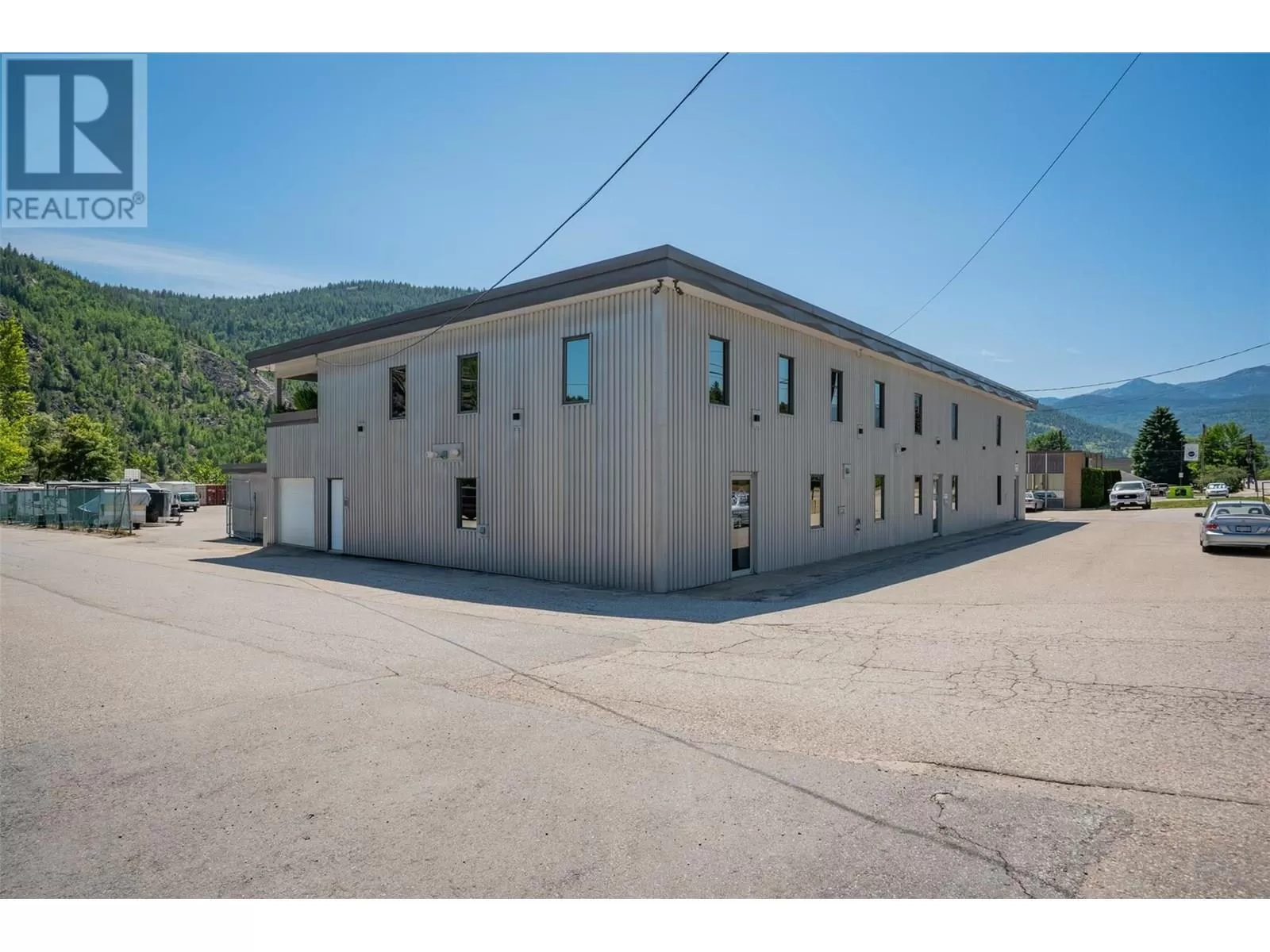 Residential Commercial Mix for rent: 3160 Highway Drive, Trail, British Columbia V1R 2T3