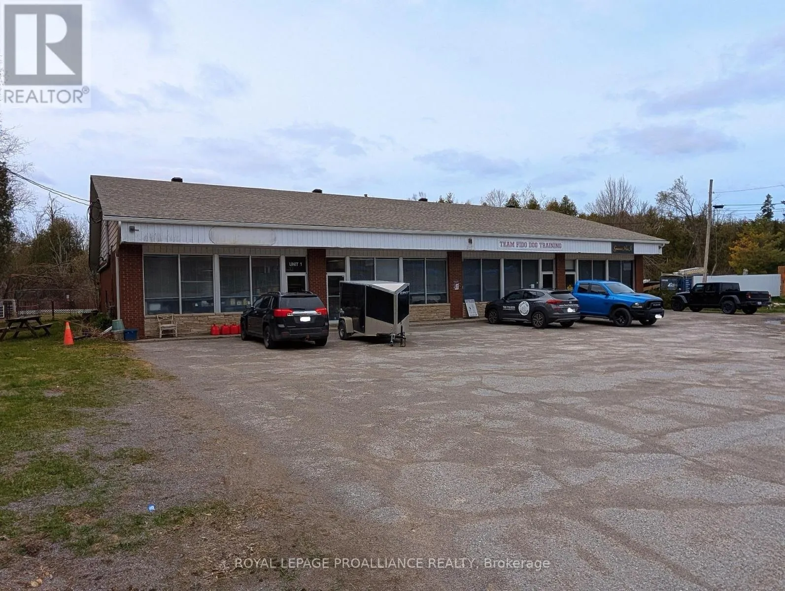 3165 Lakefield Road, Selwyn, Ontario K0L 2H0