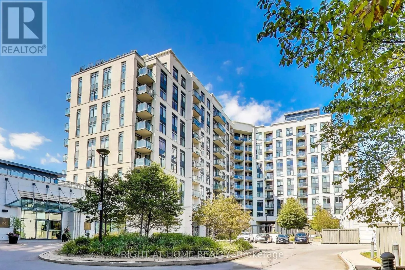 Apartment for rent: 317 - 12 Woodstream Boulevard, Vaughan, Ontario L4L 8C3