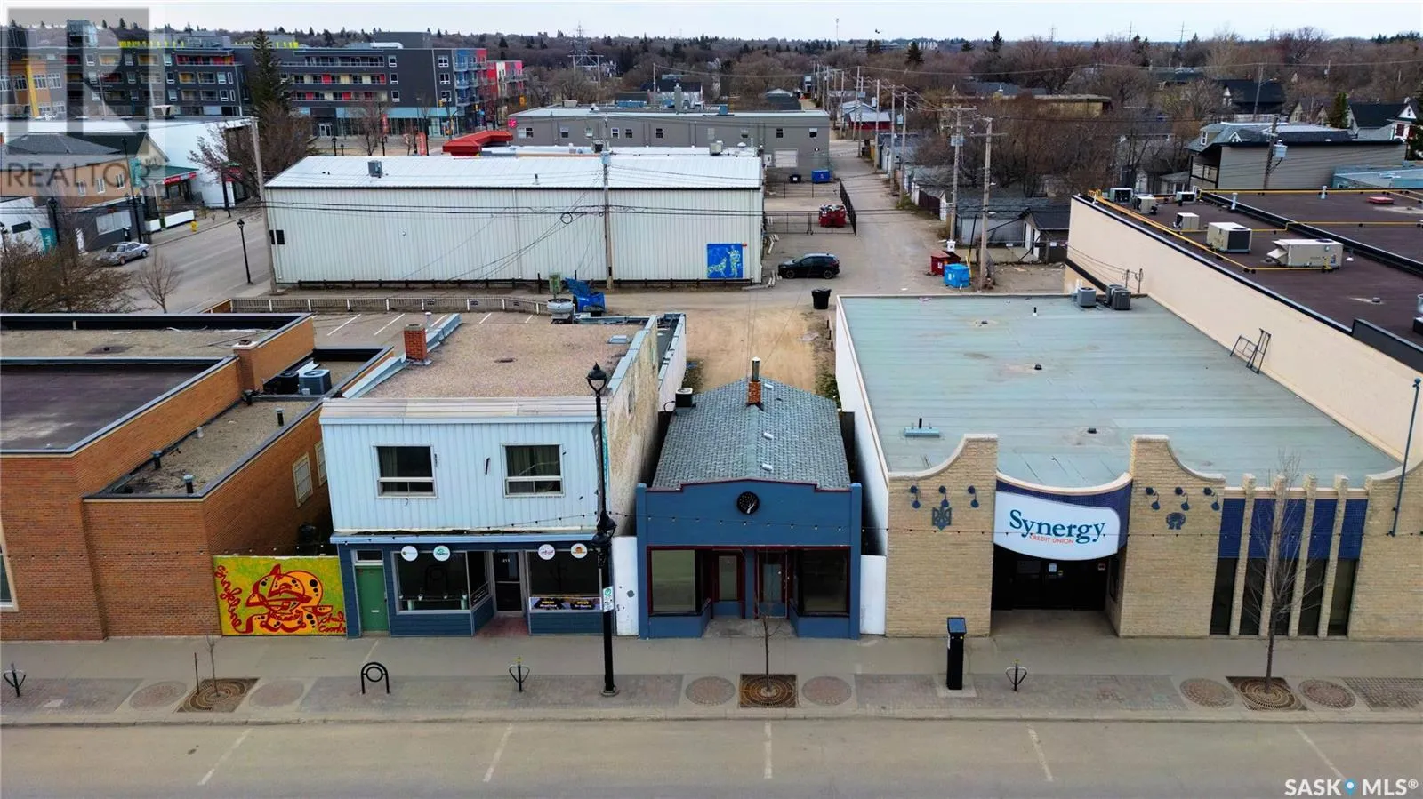 Retail for rent: 317 20th Street W, Saskatoon, Saskatchewan S7M 0X1