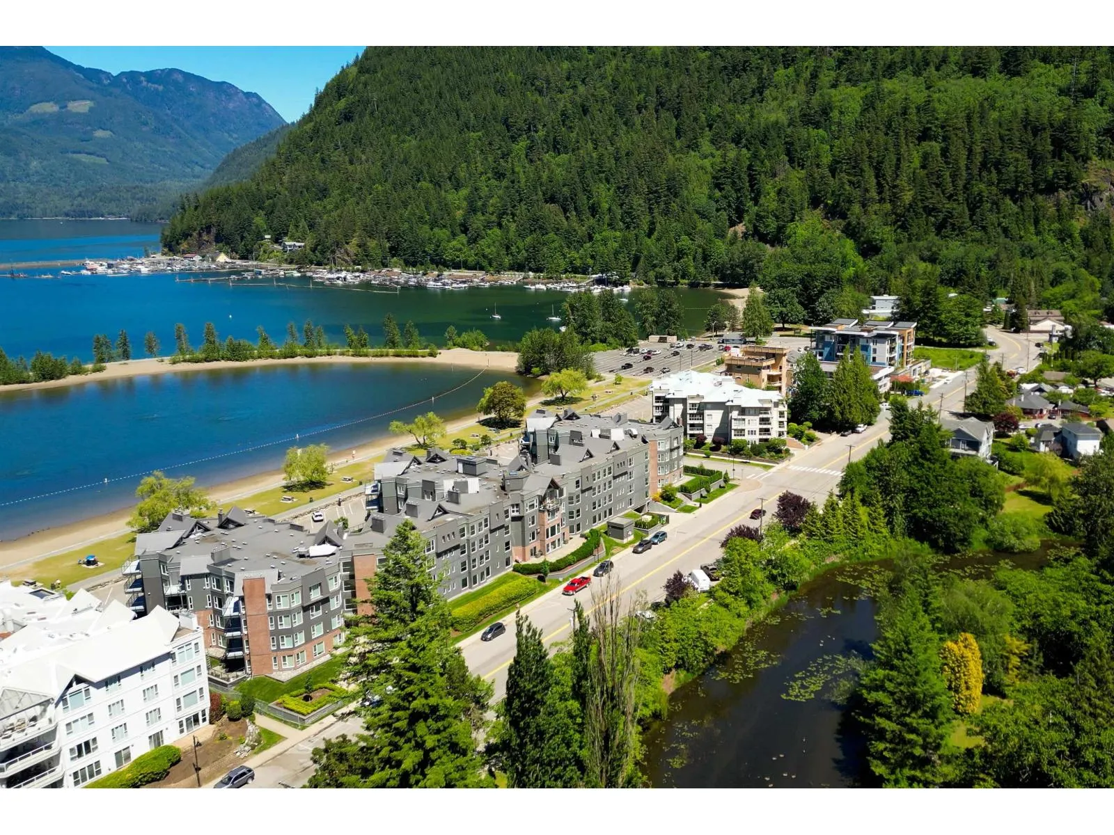 Apartment for rent: 317 378 Esplanade Avenue|harrison Hot Springs, Harrison Hot Springs, British Columbia V0M 1K0