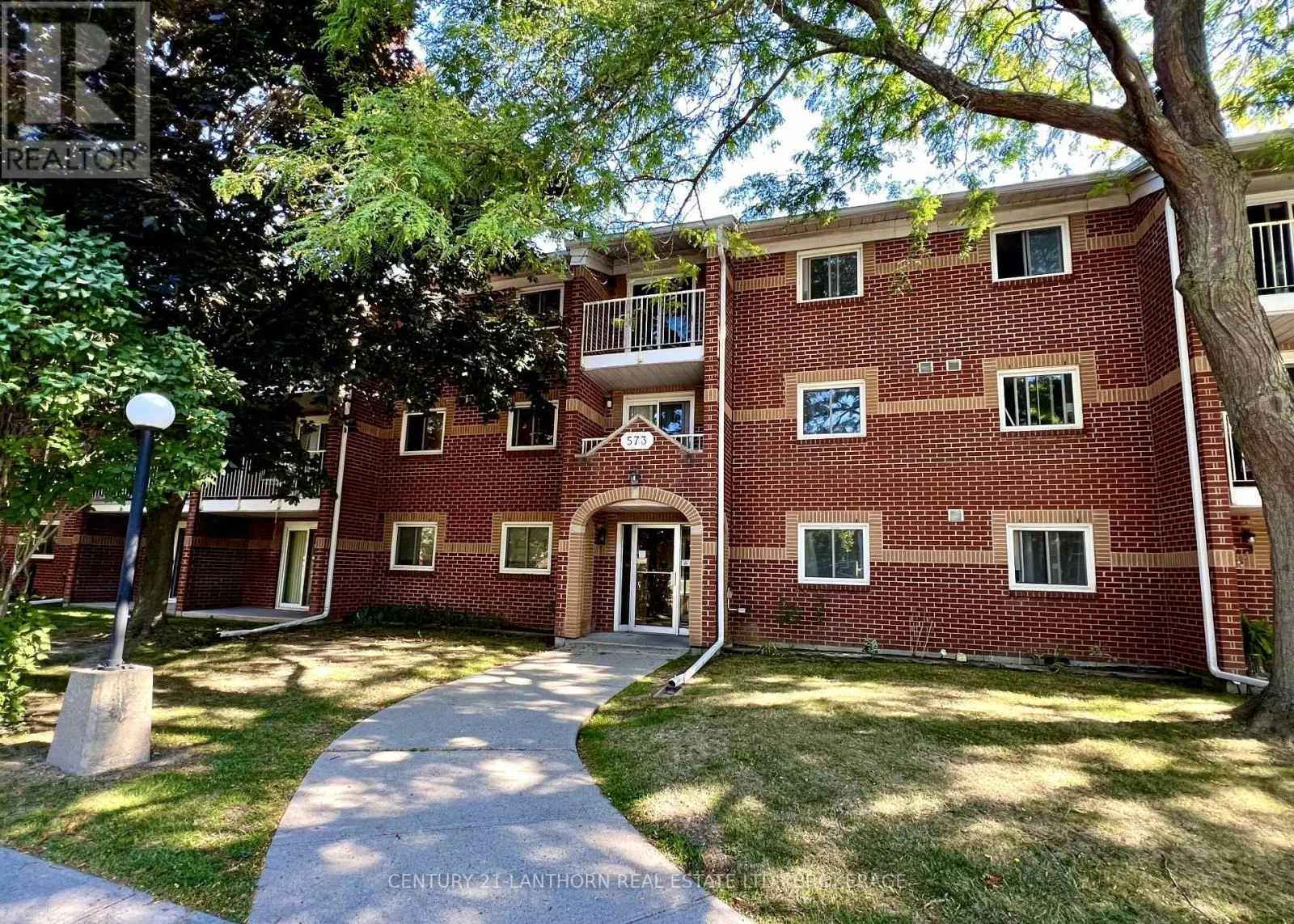 Apartment for rent: 317 - 573 Armstrong Road, Kingston, Ontario K7M 8J8