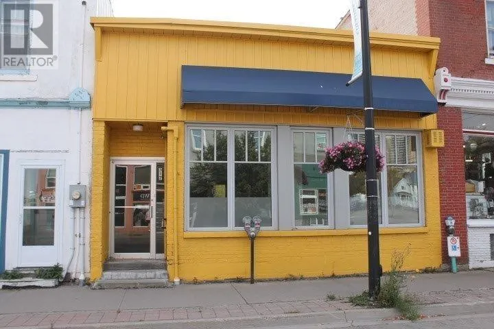 317 Bay Street, Thunder Bay, Ontario P7A 1S3