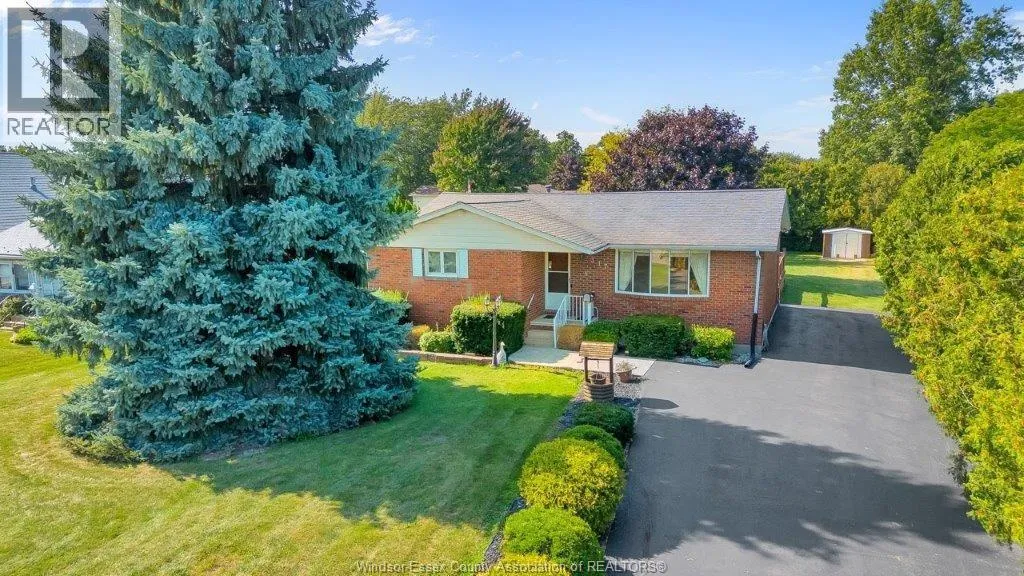 House for rent: 317 Victoria Avenue, Essex, Ontario N8M 1A6