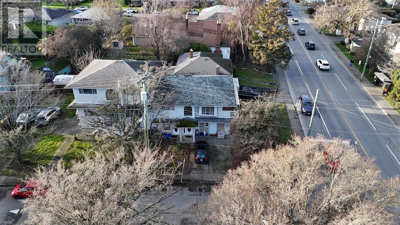 Duplex for rent: 3176 Balfour Ave, Victoria, British Columbia V9A 1S1