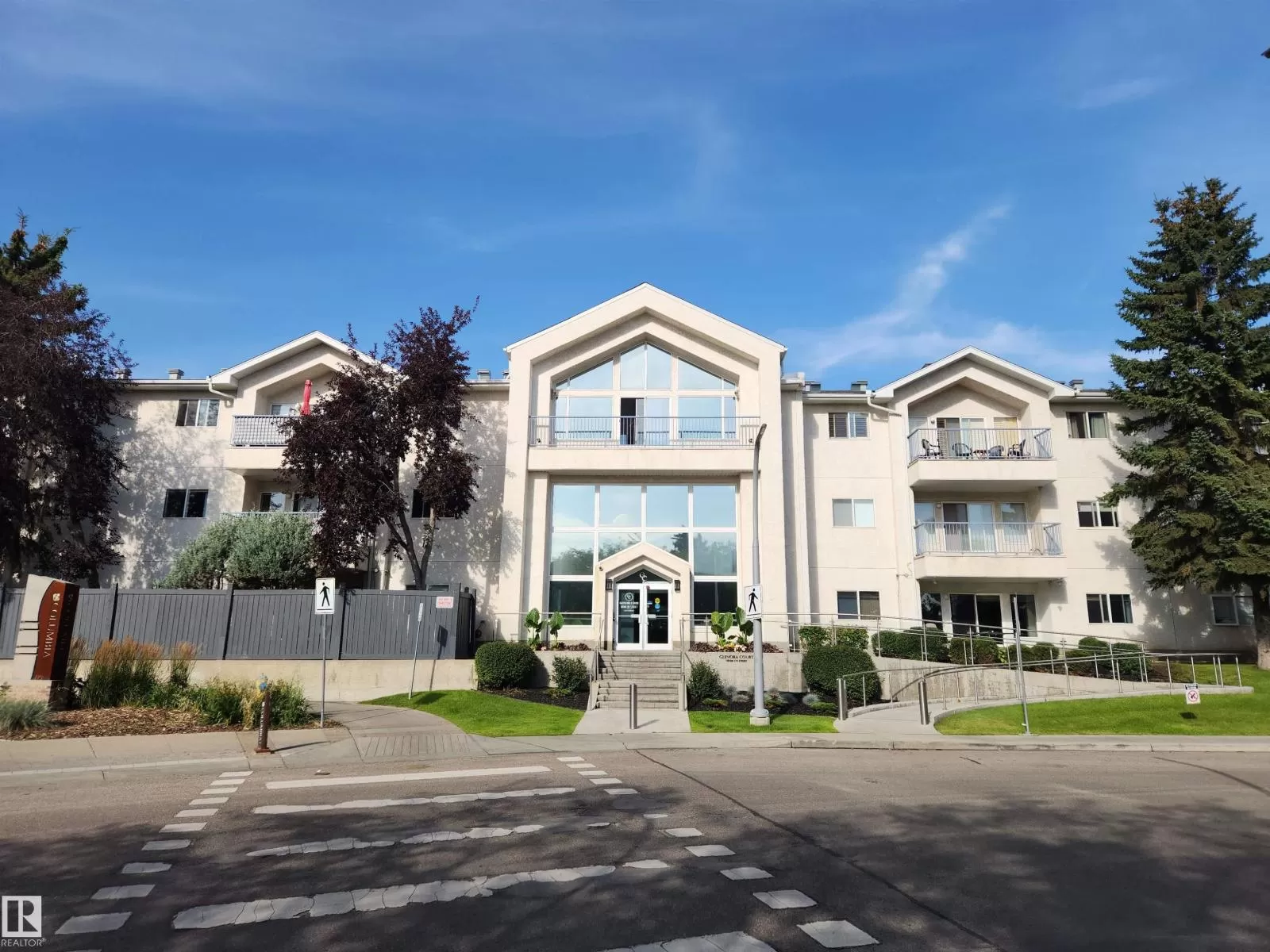 Apartment for rent: #318 10508 119 St Nw, Edmonton, Alberta T5H 4M1