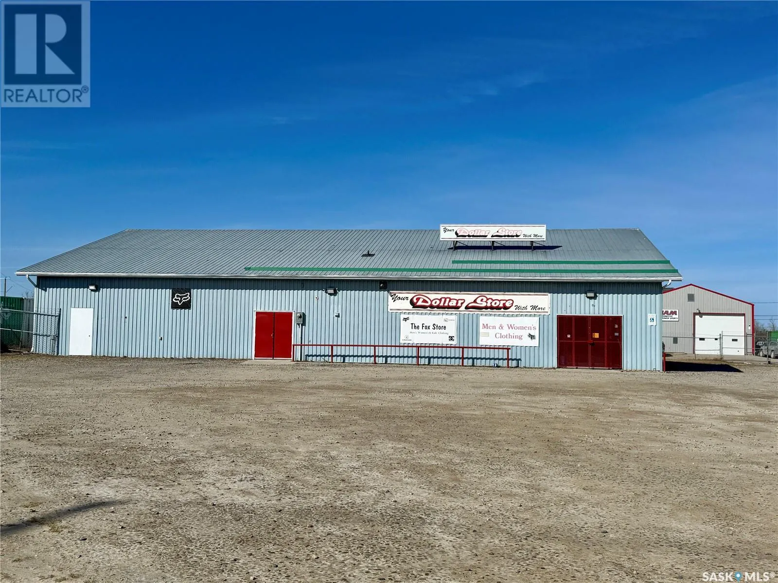 Retail for rent: 318 Husky Avenue, Air Ronge, Saskatchewan S0J 3G0