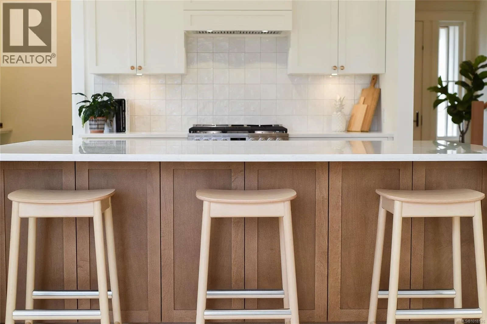 House for rent: 318 Willow St, Parksville, British Columbia V9P 1C7