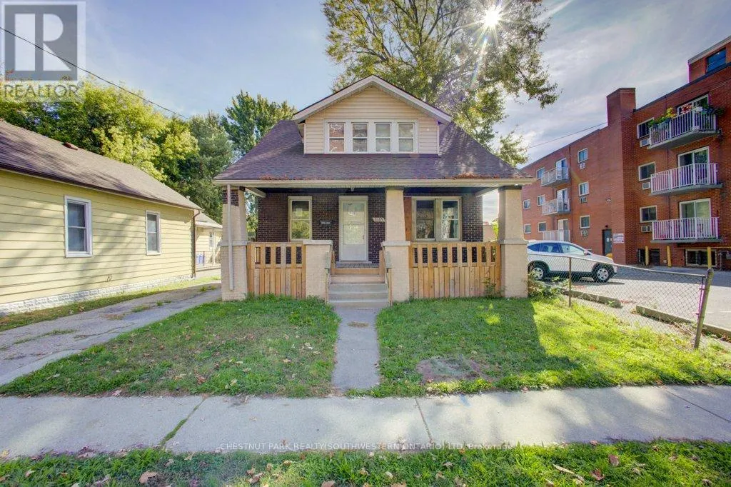 House for rent: 3185 Donnelly Street, Windsor, Ontario N9C 1M3