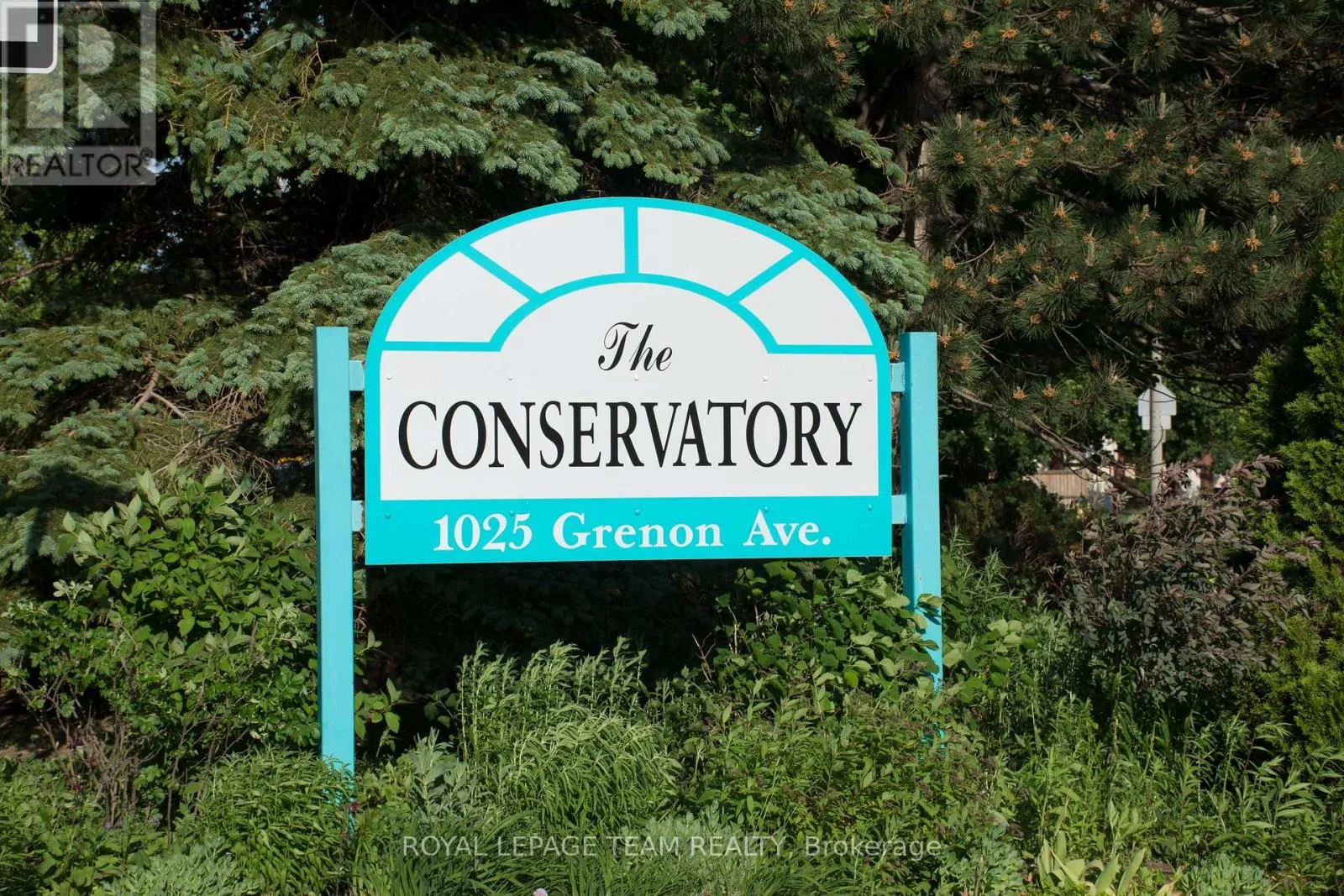 Apartment for rent: 319 - 1025 Grenon Avenue, Ottawa, Ontario K2B 8S5