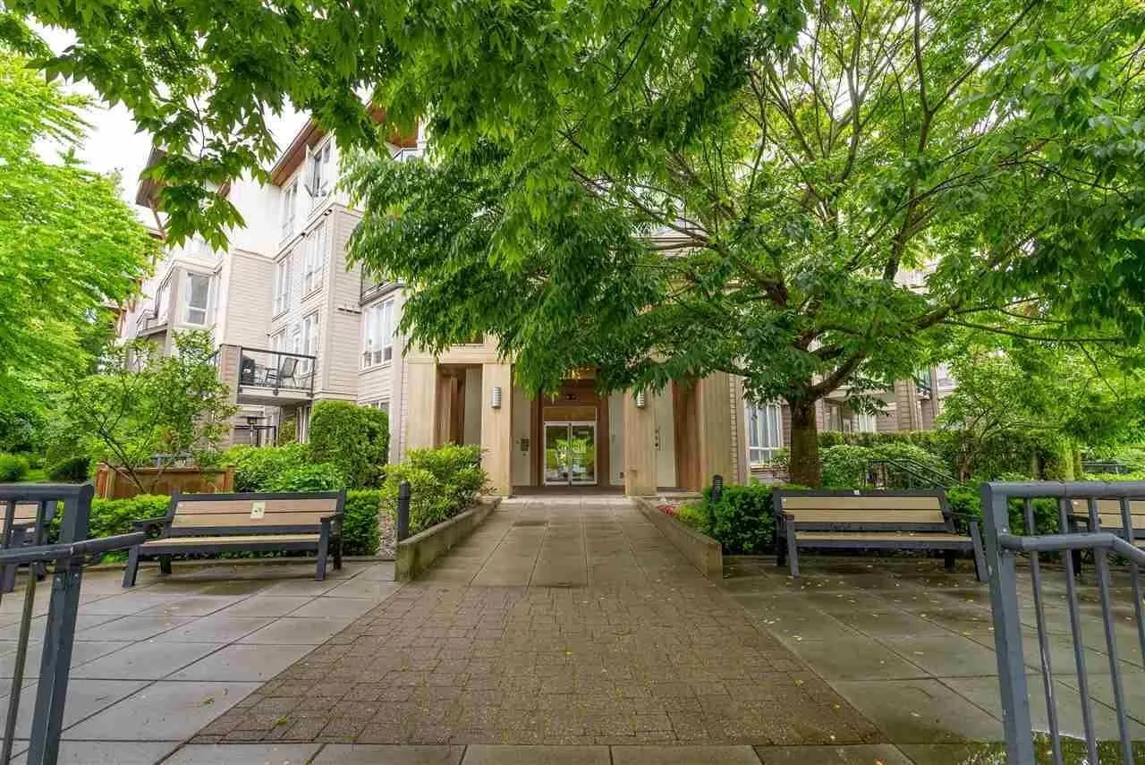 Apartment for rent: 319 15988 26 Avenue, Surrey, British Columbia V3Z 5K3