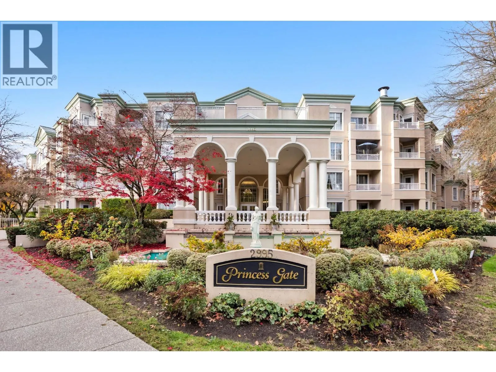 Apartment for rent: 319 2995 Princess Crescent, Coquitlam, British Columbia V3B 7N1