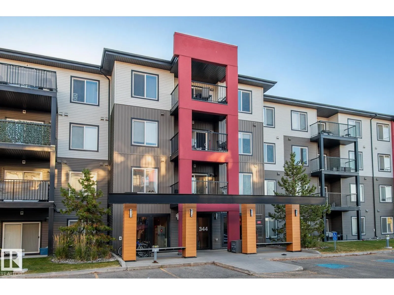 Apartment for rent: #319 344 Windermere Rd Nw, Edmonton, Alberta T6W 2P2