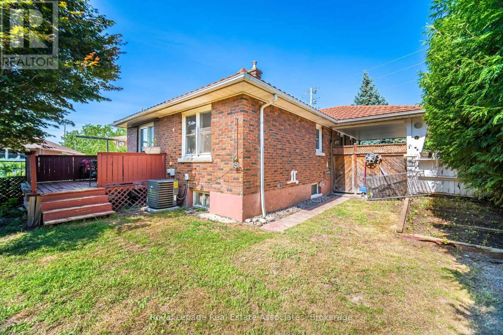 House for rent: 319 Grantham Avenue, St. Catharines, Ontario L2M 5A5