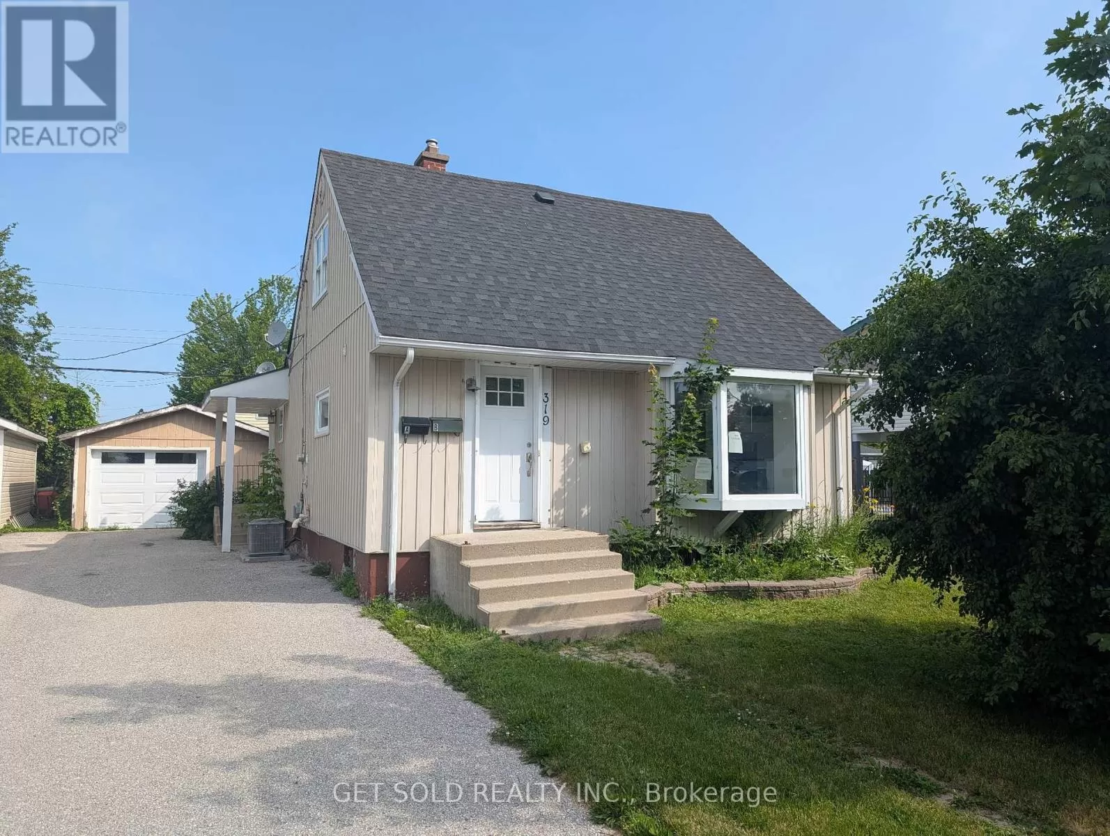 House for rent: 319 Oxford Street, Orillia, Ontario L3V 1H8