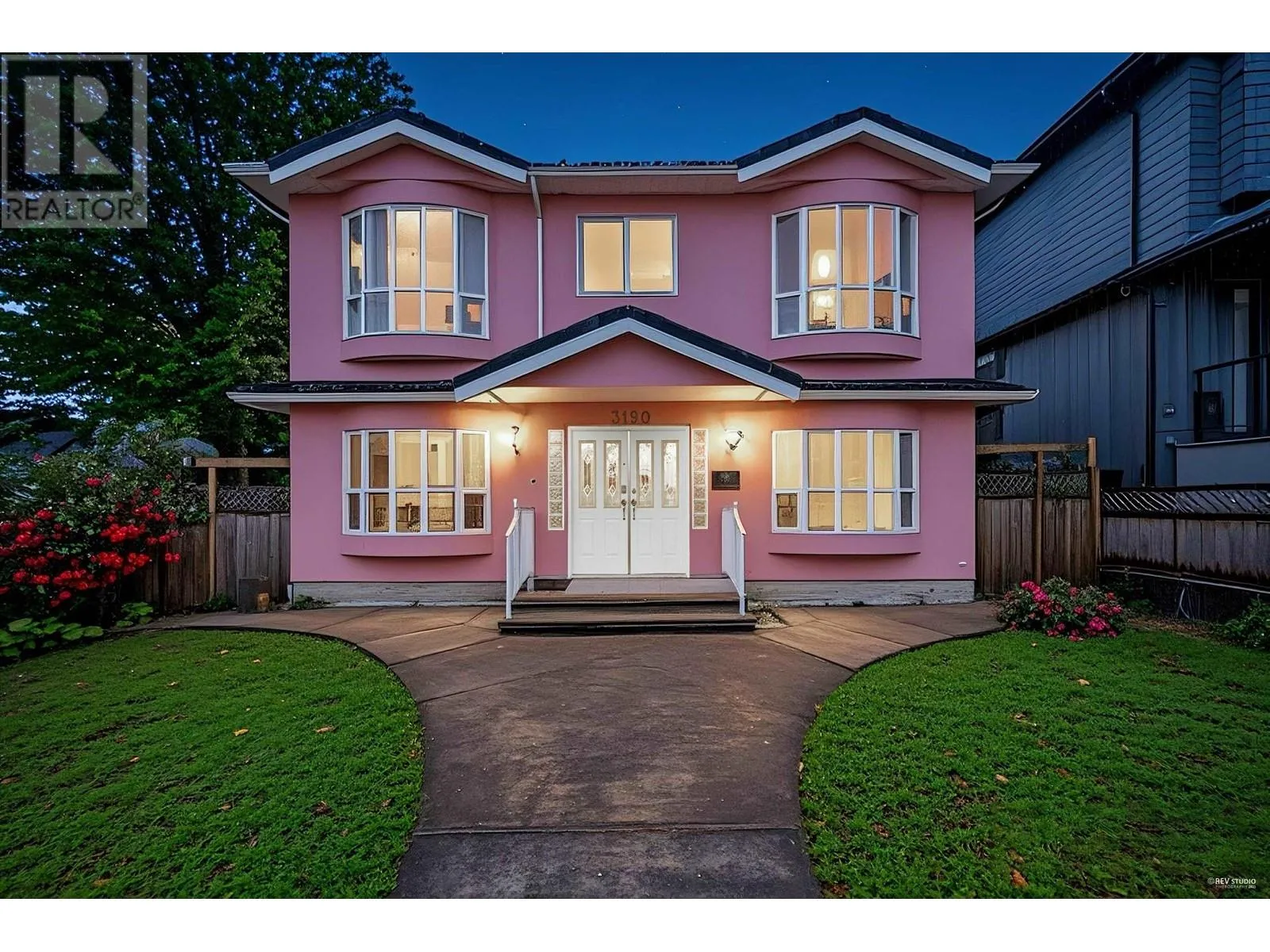 House for rent: 3190 Grant Street, Vancouver, British Columbia V5K 3H9