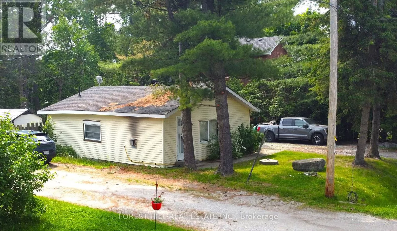 House for rent: 3195 Cowan Avenue, Innisfil, Ontario L9S 2K2