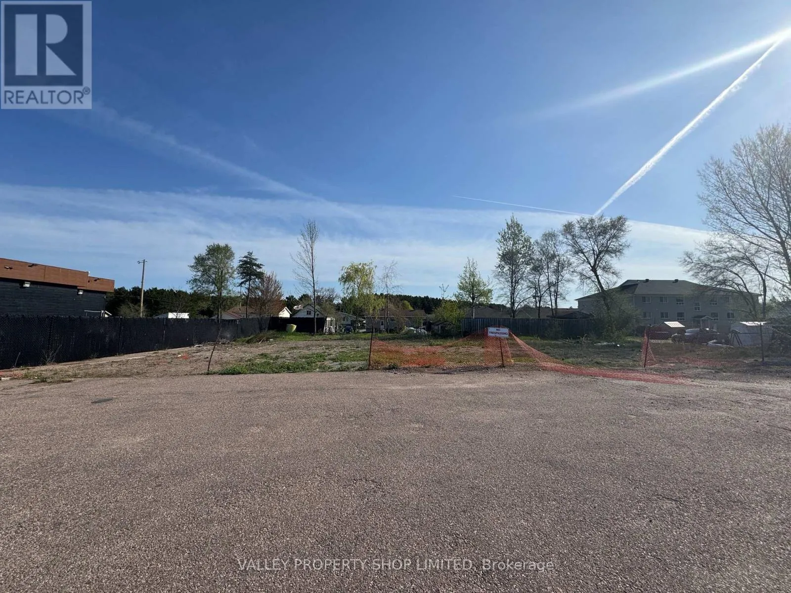 3197 Petawawa Boulevard, Petawawa, Ontario K8H 1X9