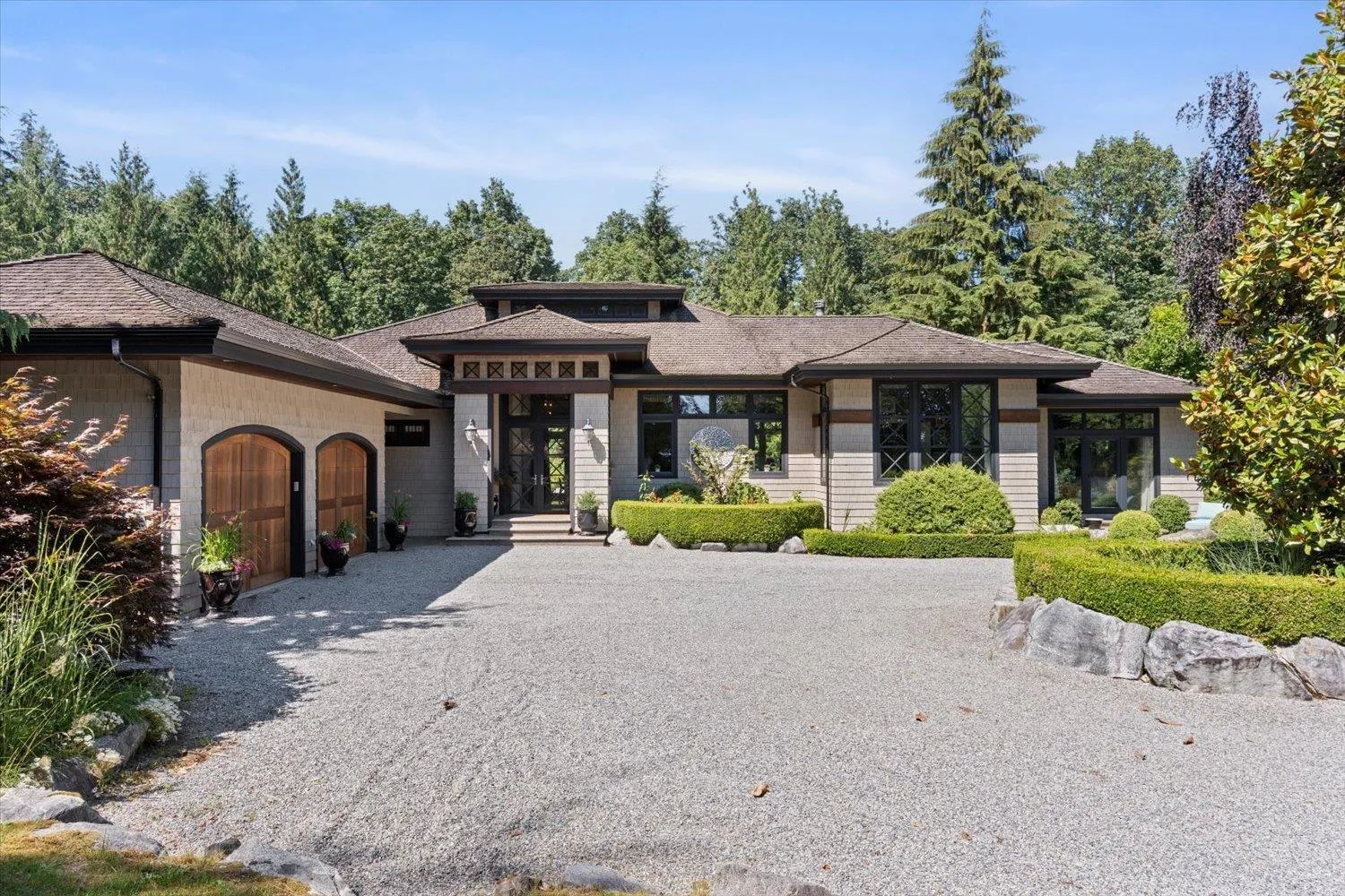 House for rent: 31999 Bench Avenue, Mission, British Columbia V4S 1E6