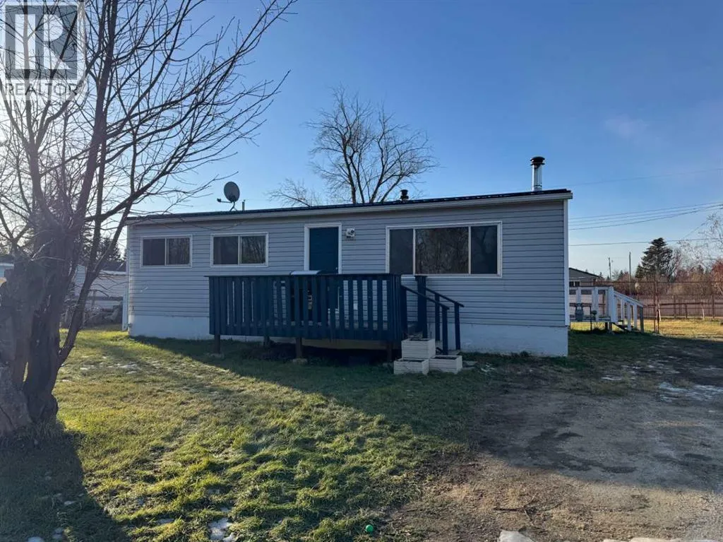 House for rent: 32 1 Street, Kinuso, Alberta T0G 1K0