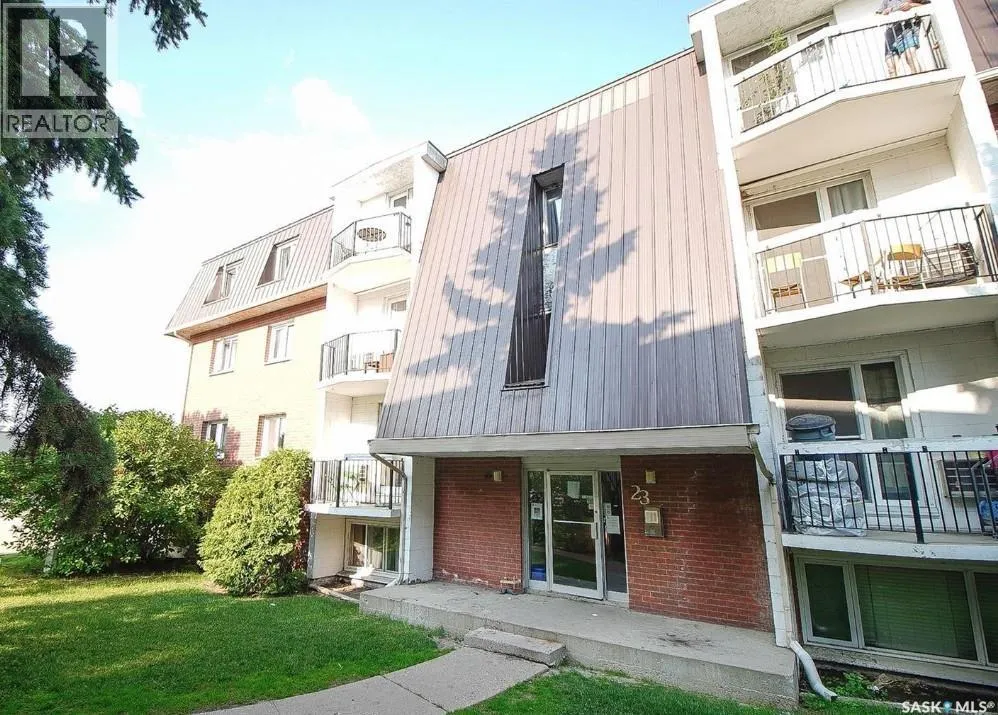 Apartment for rent: 32 23 Centennial Street, Regina, Saskatchewan S4S 6K7