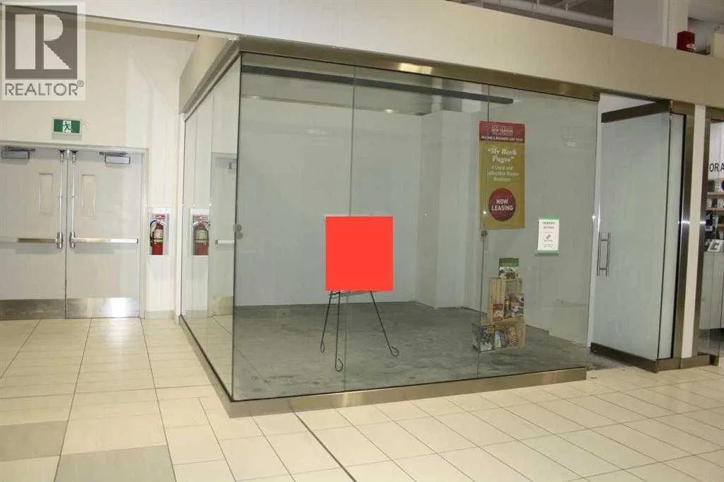 Retail for rent: 32, 260300 Writing Creek Crescent, Rural Rocky View County, Alberta T4A 0G3