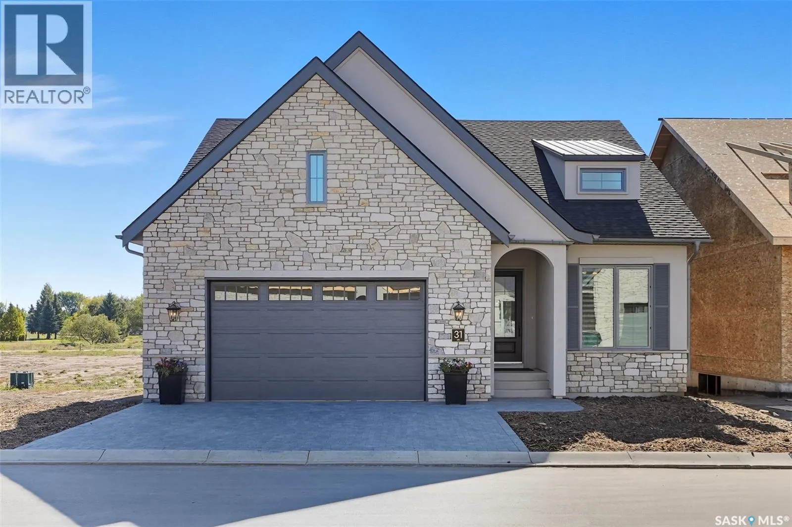 House for rent: 32 350 Cartwright Street, Saskatoon, Saskatchewan S7T 1B1