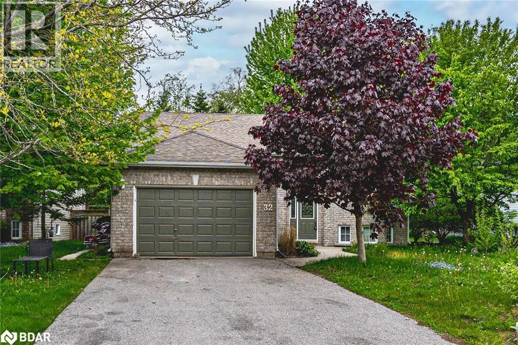 House for rent: 32 54th Street South Unit# Upper, Wasaga Beach, Ontario L9Z 1W9