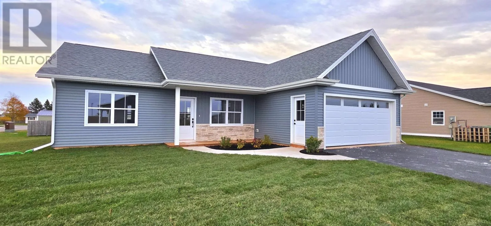 House for rent: 32 Anne Avenue, Charlottetown, Prince Edward Island C1C 0T1