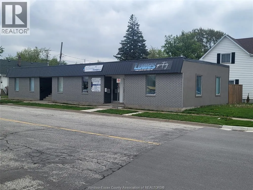 House for rent: 32 Arthur Avenue, Essex, Ontario N8M 2M9