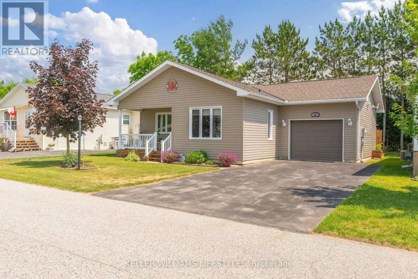 House for rent: 32 Bond Street, Strathroy-Caradoc, Ontario N7G 0C5