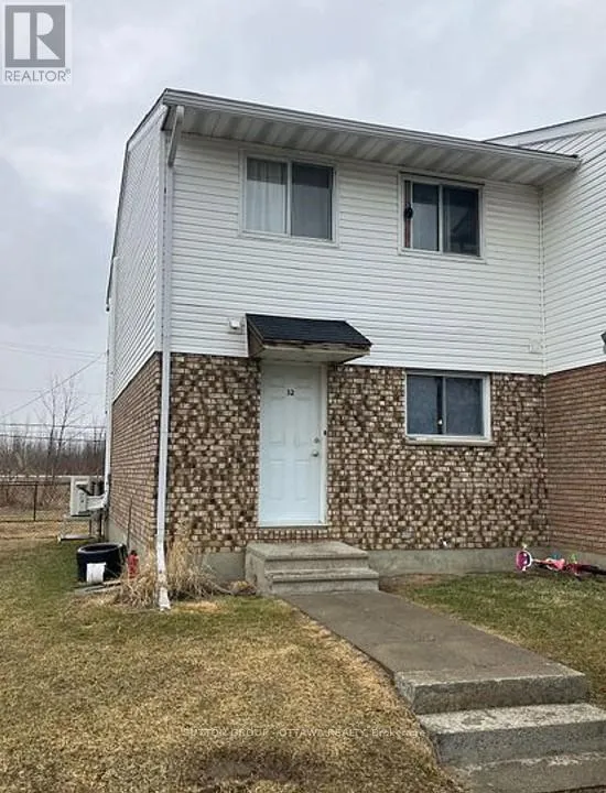 Row / Townhouse for rent: 32 Carraway Crescent N, South Dundas, Ontario K0C 1X0