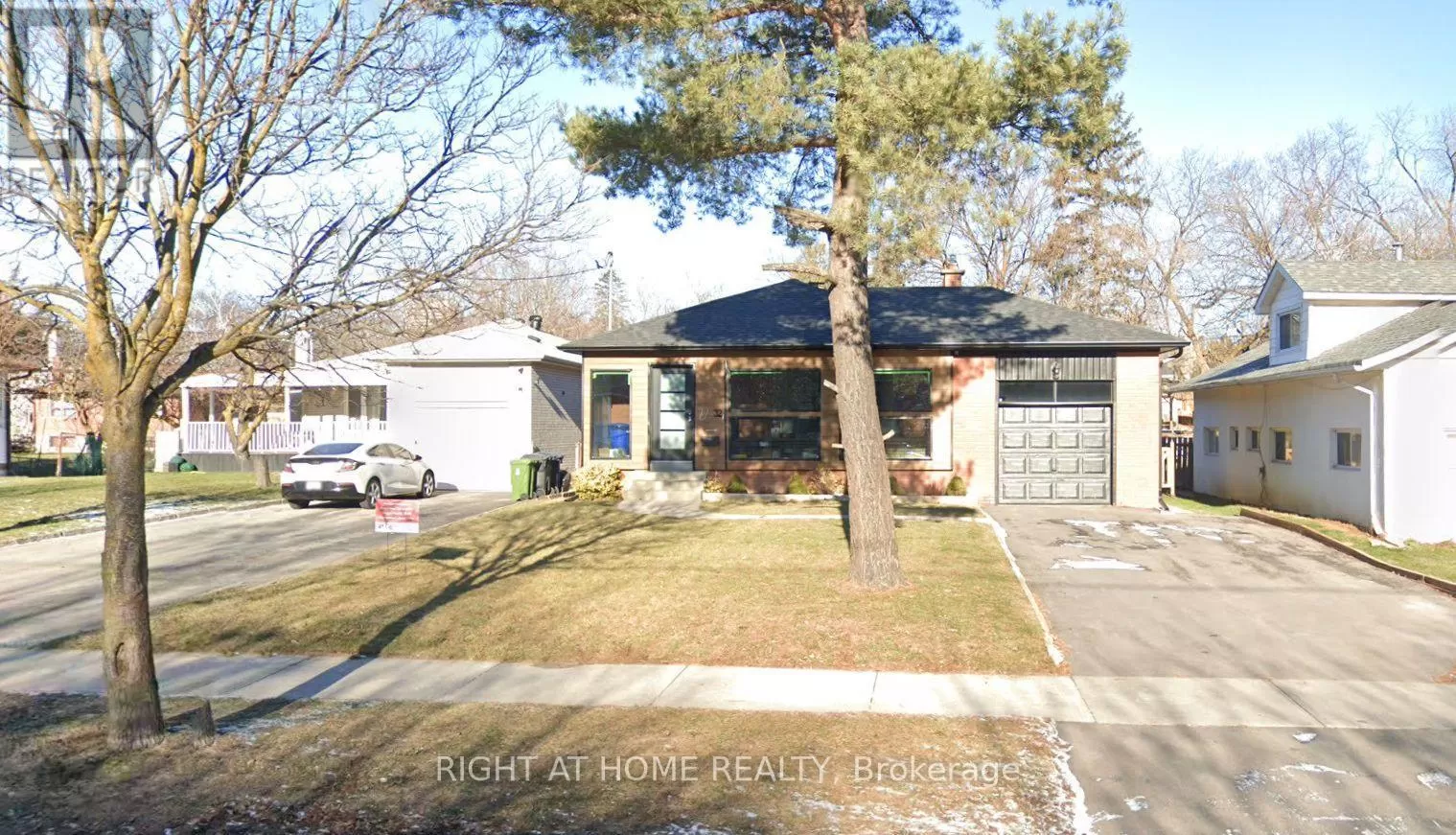 House for rent: 32 Connaught Avenue, Toronto, Ontario M2M 1G6
