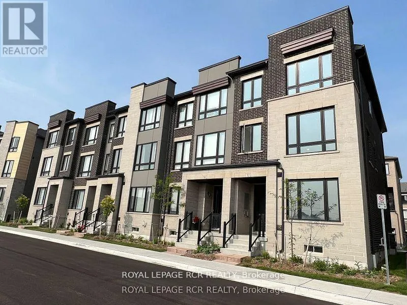 Row / Townhouse for rent: 32 Dockside Way, Whitby, Ontario L1N 0J9