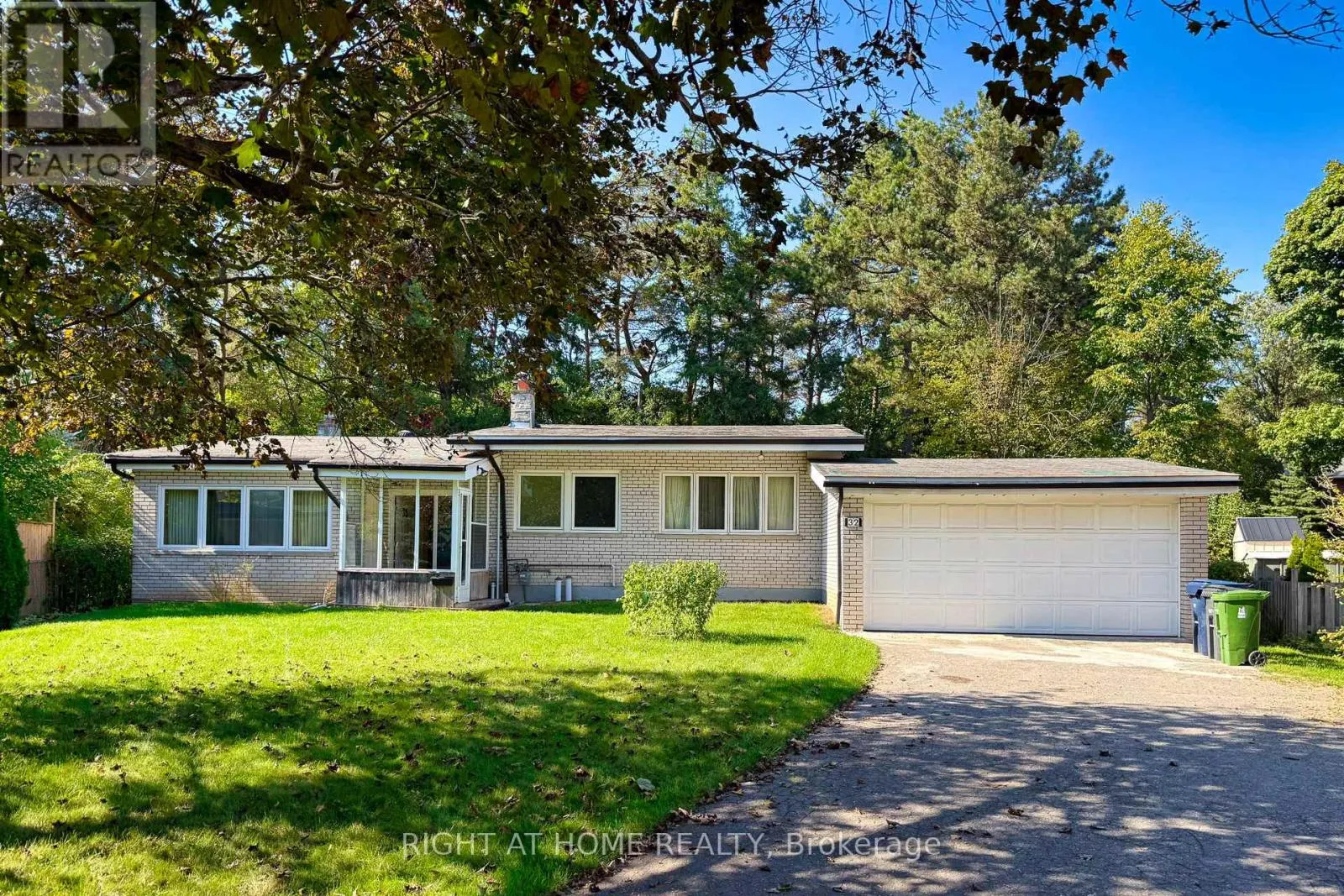 House for rent: 32 Donna Court, Toronto, Ontario M2M 2C8