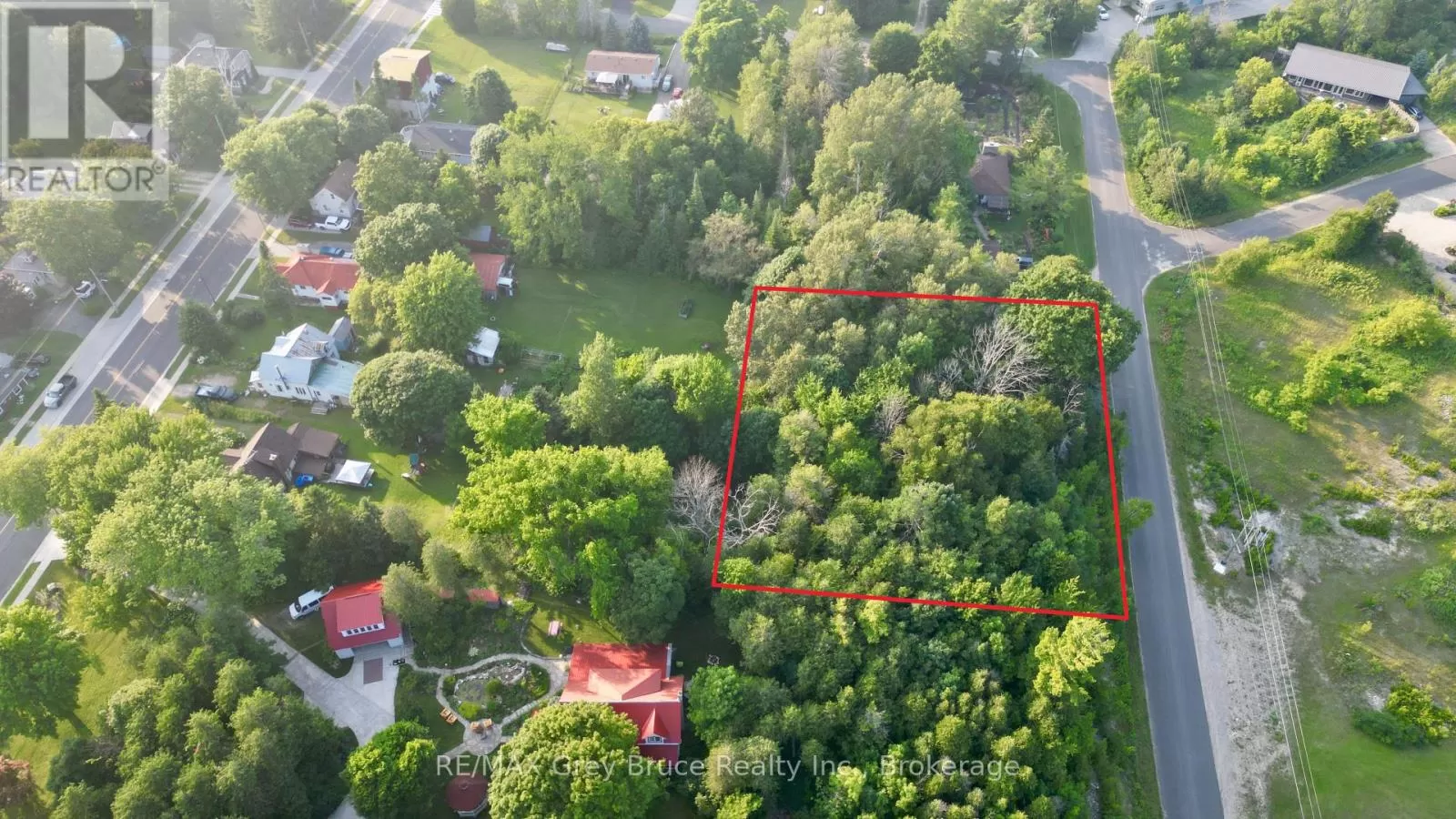 32 Helen Street, Northern Bruce Peninsula, Ontario N0H 1W0