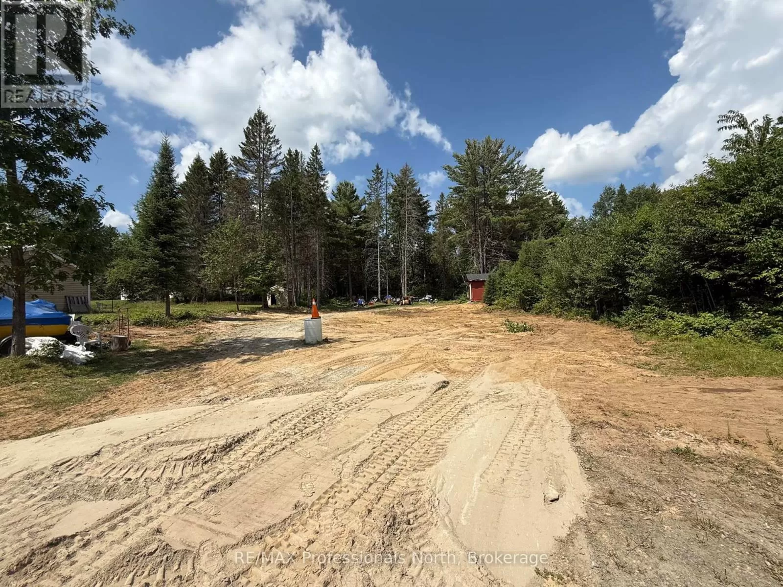 32 High West Street, Sundridge, Ontario P0A 1Z0