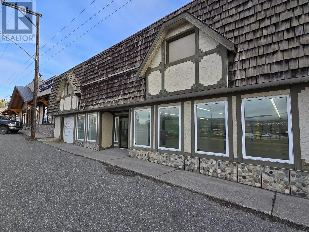 32 N Broadway Avenue, Williams Lake, British Columbia V2G 1B9