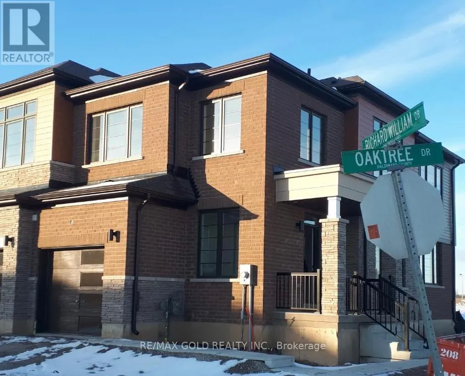 Row / Townhouse for rent: 32 Oaktree Drive, Haldimand, Ontario N3W 0E6