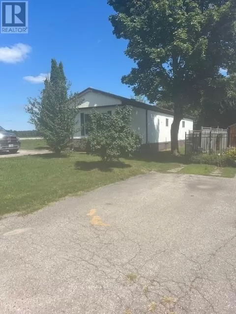 Mobile Home for rent: 32 Pineview Avenue, Malahide, Ontario N0L 2J0