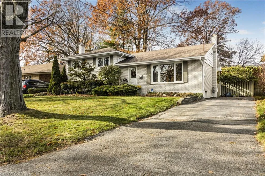 House for rent: 32 Pusey Boulevard, Brantford, Ontario N3R 2S2